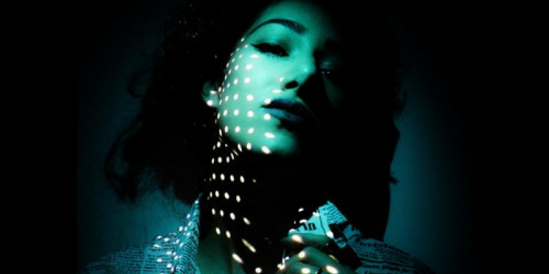 Naomi Banks – Hourglass img
